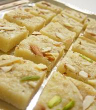 Coconut Barfi.jpg Coconut Barfi.jpg